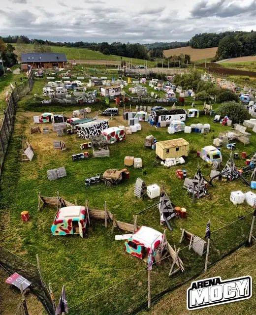 Rozgrywki paintballowe na wieczorze kawalerskim